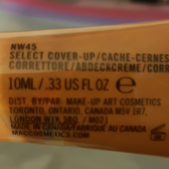 SOLD MAC Select Coverup in NW45 - Picture 3 of 3